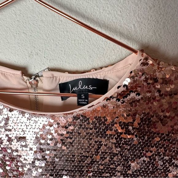 EUC Lulu’s Gold Sequined Shift Mini Dress Small - Picture 3 of 4